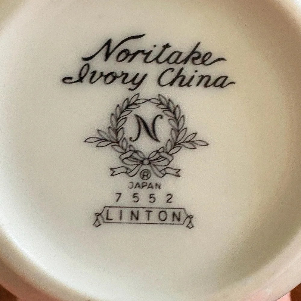 Noritake Ivory China Salt and Pepper Shakers Creamer & Sugar Linton 7552